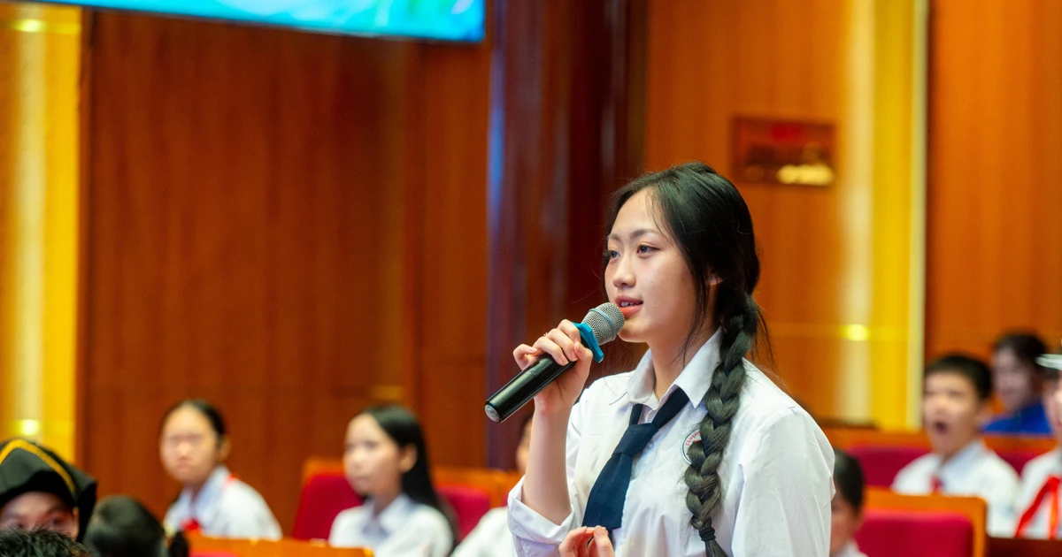 Lãnh đạo tỉnh Quảng Ninh đối thoại truyền cảm hứng với Gen Z