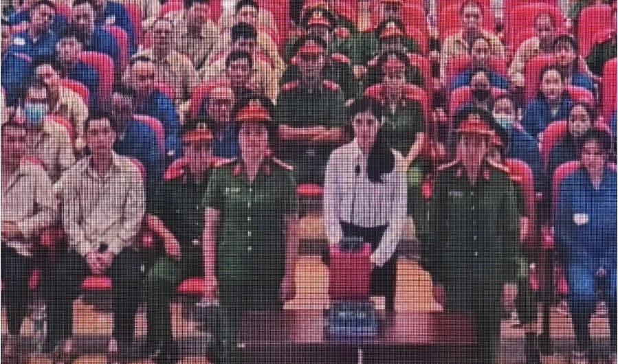 Người mẫu An Tây : ‘Là người của công chúng, sai lầm này của bị cáo càng đáng trách hơn’