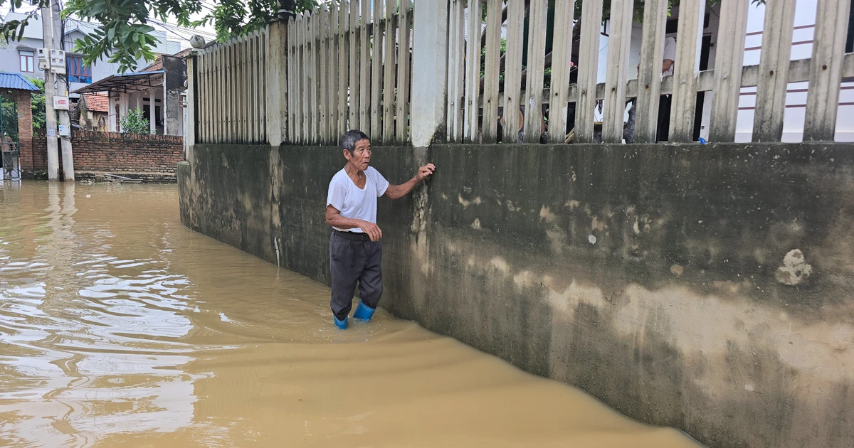 Người dân 'rốn lũ' Thái Nguyên khắc phục hậu quả mưa bão
