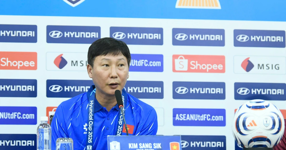 Trực tiếp HLV Kim Sang-sik trả lời họp báo sau trận bán kết lượt về ASEAN Cup 2026