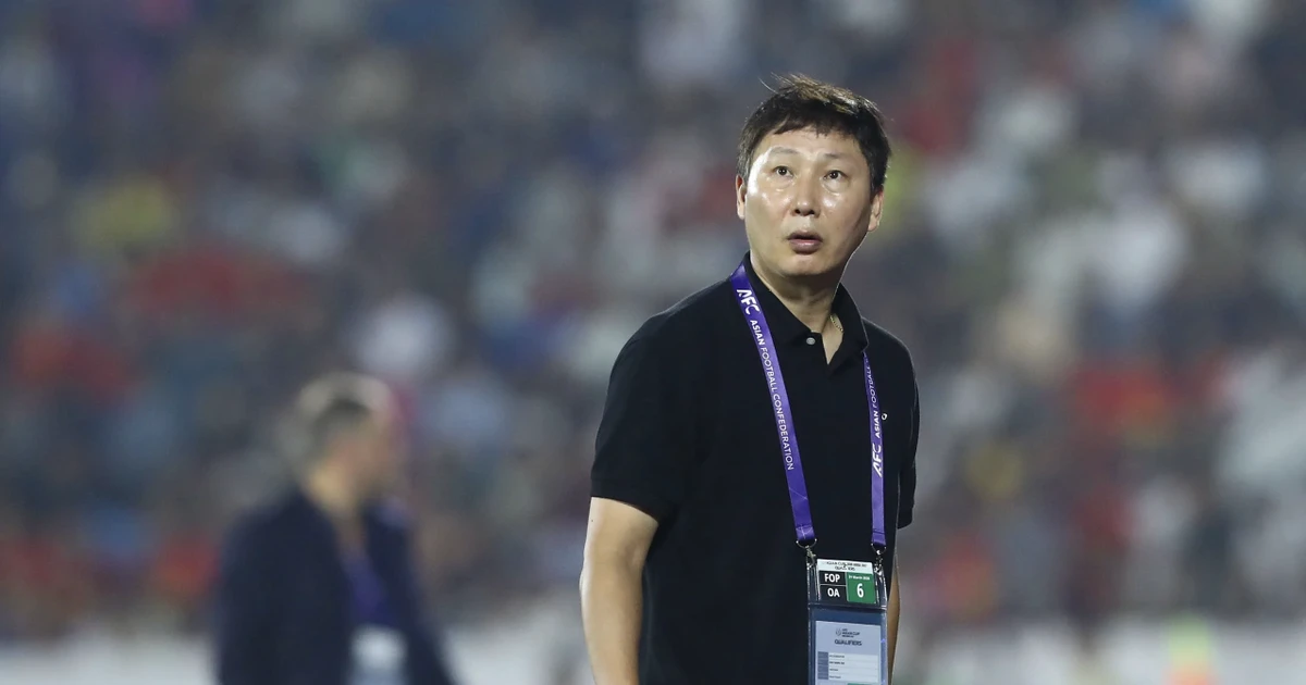 Bố HLV Kim Sang-sik qua đời tại Hàn Quốc