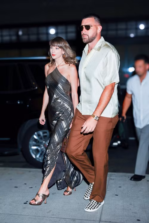 2026-taylor-swift-travis-kelce-1401144314de184-17900149521671503598810-1790053777275.jpg