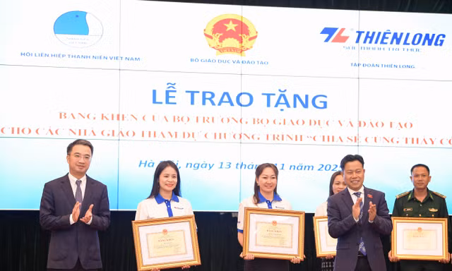 80 thầy cô vùng biên được Bộ Giáo dục – Đào tạo tuyên dương