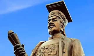 Giải mã tầm nhìn nghìn năm của Vua Lý Công Uẩn 