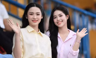 Á hậu Châu Anh, Vân Nhi và dàn người đẹp trên khán đài Siêu cúp Quốc gia