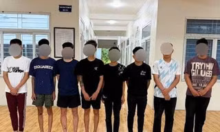 Hà Nội: Khởi tố 8 đối tượng ném vỏ chai bia vào người đi đường