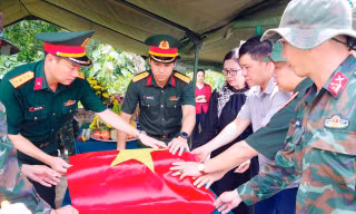 Lào Cai cất bốc được nhiều mộ liệt sĩ để xác định danh tính, bàn giao cho gia đình, dòng họ