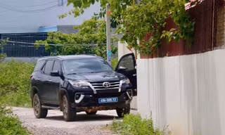 Công an khám xét một công ty hoạt động trong lĩnh vực mua bán nợ 