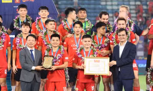 Khoảnh khắc ăn mừng Siêu Cúp Quốc gia của các cầu thủ CLB Công an Hà Nội