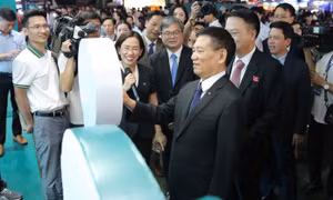 Phó Thủ tướng Hồ Đức Phớc: “Ngày Thẻ Việt Nam lan tỏa sự sáng tạo, kết nối niềm tin số”