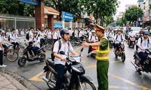 Quy định xử phạt mới từ 15/8: Học sinh THPT khi điều khiển xe máy cần lưu ý