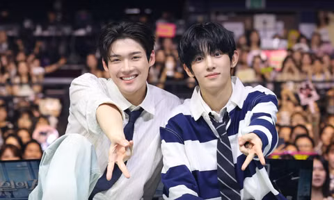 Không phải vé VVIP, đây mới là phần "phú bà" so găng tại fan meeting SikWoo