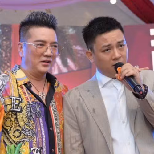 Đàm Vĩnh Hưng - Hoài Lâm gây sốt trong đám cưới