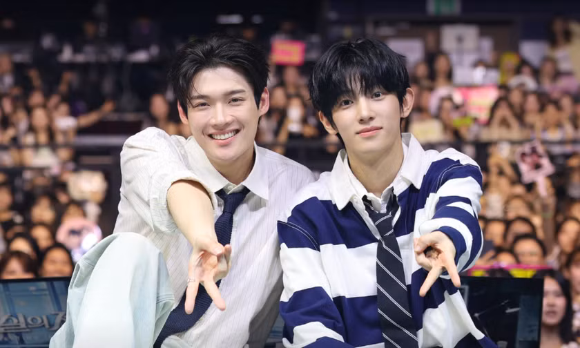 Không phải vé VVIP, đây mới là phần "phú bà" so găng tại fan meeting SikWoo
