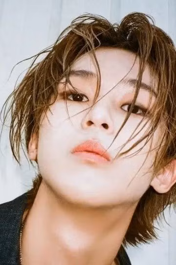 Chuyện tình như tiểu thuyết của nam rapper 24 tuổi kết hôn với thanh mai trúc mã