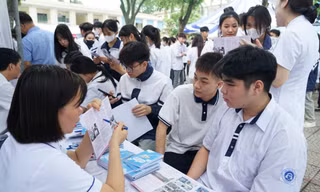 Đỗ nguyện vọng không ưng ý, thí sinh có nên từ chối nhập học chờ xét tuyển bổ sung?