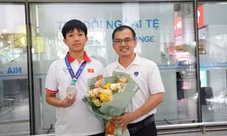 Nam sinh lớp 7 giành HCB tại AIMO 2025: Nếu đam mê Toán học, hãy thử sức và nỗ lực!