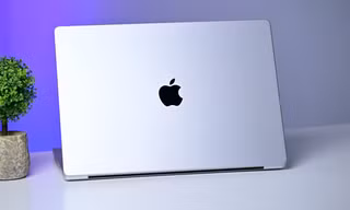 Apple sẽ ra mắt MacBook Pro màn hình cảm ứng OLED ngay trong tháng 10?