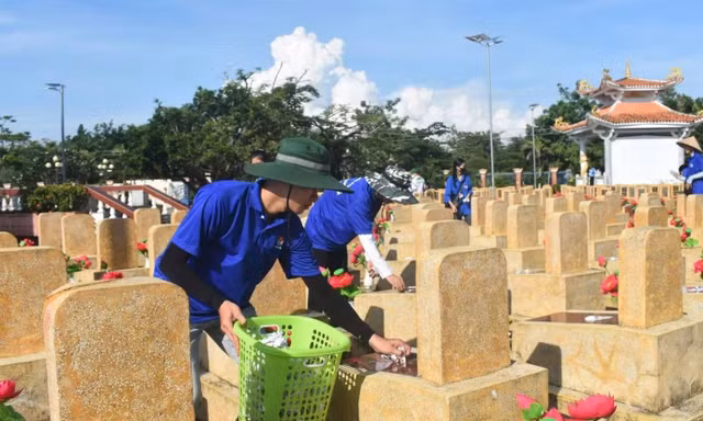 Cà Mau đầu tư nâng cấp mộ liệt sĩ an táng tại đất gia đình