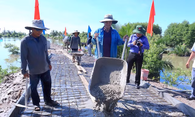 Cà Mau tung 14.000 tỷ bê tông hóa hơn 8.400km đường nông thôn