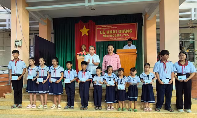 Tây Ninh yêu cầu các trường không tự ý thu hàng loạt khoản tiền đầu năm học 