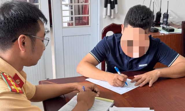 Nhiều tài xế bị phạt 'nguội' từ phản ánh vi phạm qua VNeTraffic 