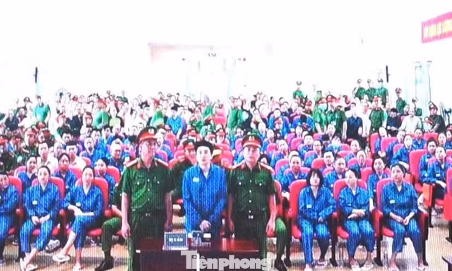 Đại án ma túy liên quan 4 tiếp viên hàng không: Xét xử Chi Dân, Trúc Phương tại Trại tạm giam Chí Hòa