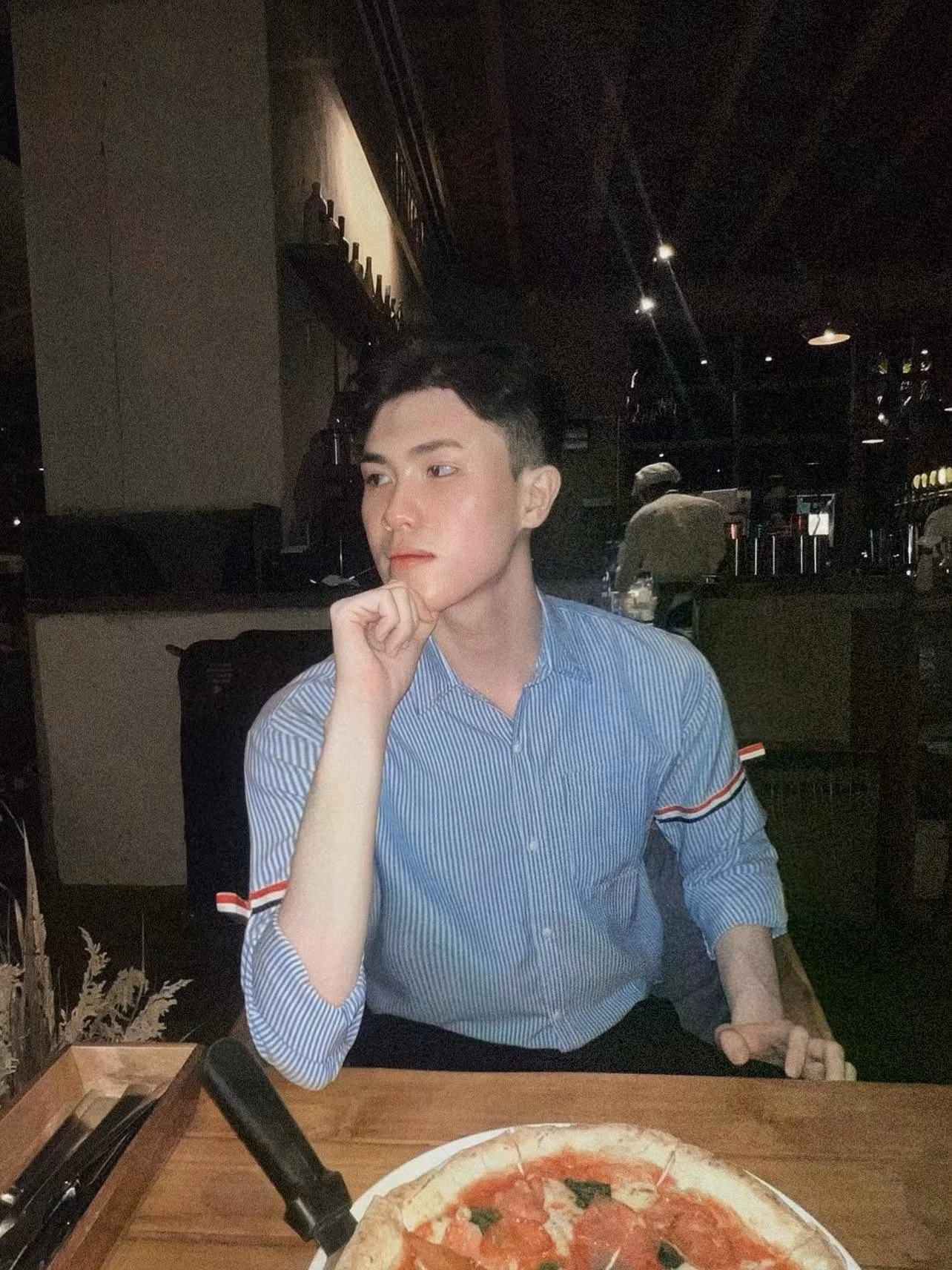 Gia Kim thể hiện sự bất ngờ khi nhận được thông báo tuyển dụng từ một đơn vị sau 3 năm. Ảnh: NVCC.