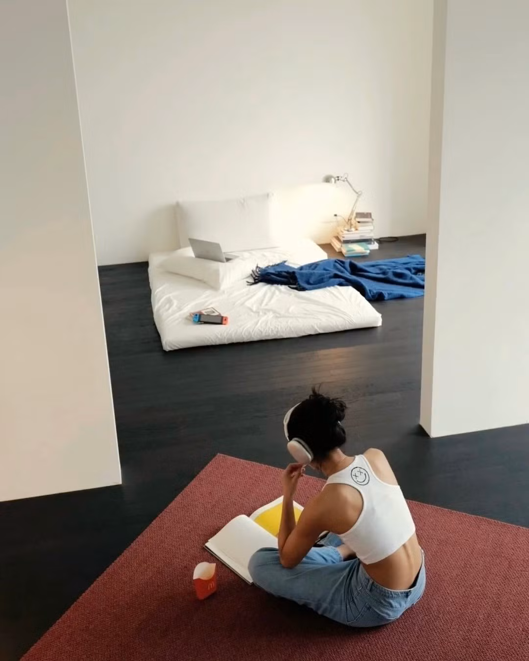 Nhiều người thu nhập tốt vẫn thuê nhà vì vị trí thuận tiện hoặc phù hợp nhu cầu. Ảnh minh họa: Red Note.