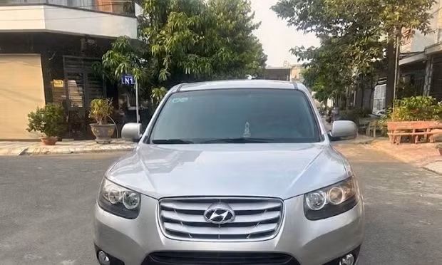 Ngân hàng thanh lý loạt Hyundai Santa Fe chở tiền giá chỉ từ 94 triệu