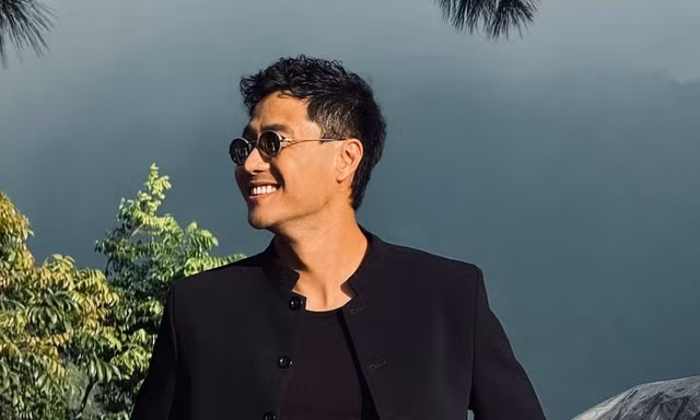 Phim giờ vàng có mỹ nam là “ông hoàng phát đường”, đóng với ai cũng ngọt xỉu