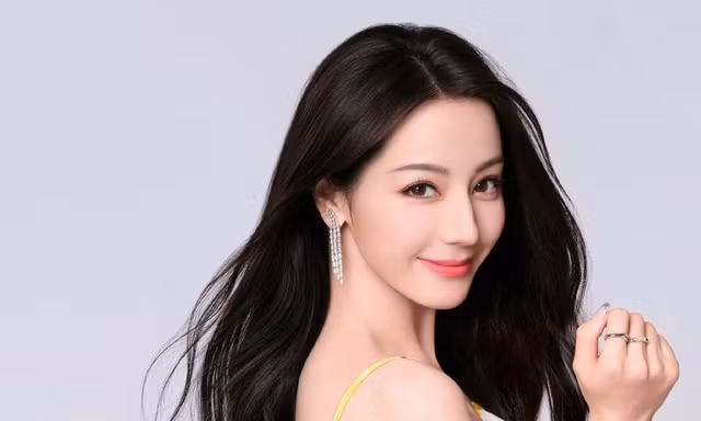Địch Lệ Nhiệt Ba là "khắc tinh" của sao nam Hoa ngữ, đóng với ai người đó xịt?