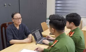 Bắt tạm giam ông Vũ Minh Châu, nguyên Giám đốc Công ty vàng Bảo Tín Minh Châu và con trai