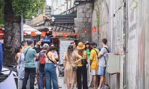 Hà Nội xúc tiến làm phố đi bộ 24/7 tại vòm cầu Phùng Hưng