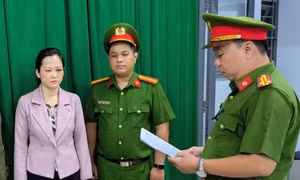 Nguyễn Thị Tuyết Chinh tại Cơ quan công an