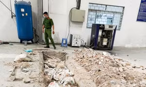 Chôn gần 48 tấn chất thải trong nhà xưởng, nhà xe của công ty