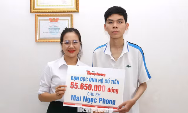Tấm lòng bạn đọc Tiền Phong đến với nam sinh năn nỉ mẹ xoay tiền học phí để lên giảng đường