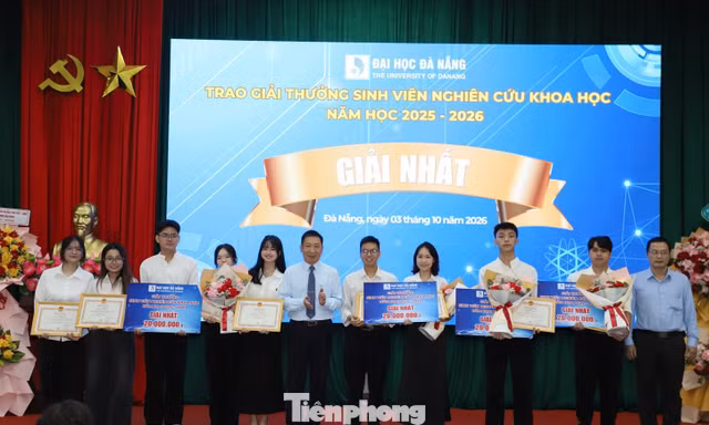 Ứng dụng AI kiểm soát nội dung độc hại giật giải Nhất sinh viên nghiên cứu khoa học