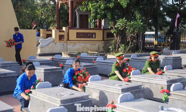 Đà Nẵng lan tỏa ‘Áo xanh tri ân' trên mạng xã hội