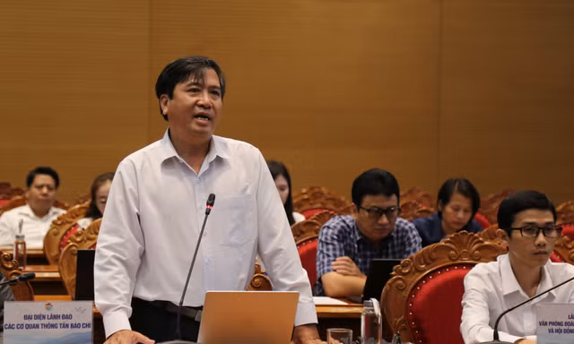 Phó Giám đốc Sở GD&ĐT tỉnh Gia Lai Trần Bá Công thông tin. Ảnh: Trương Định.