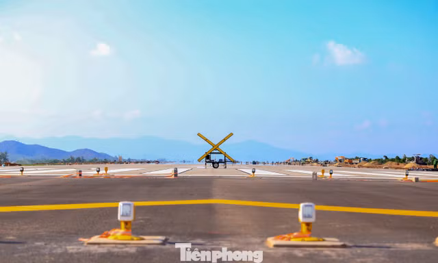 Rốt ráo hoàn thiện đường băng sân bay Phù Cát hơn 3.200 tỷ 