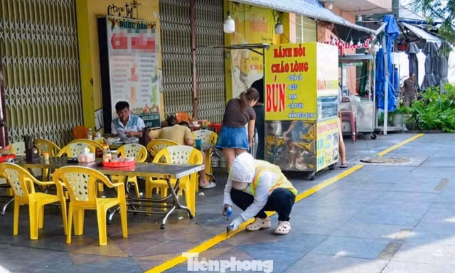 Quy Nhơn kẻ vạch, trả lại vỉa hè cho người đi bộ