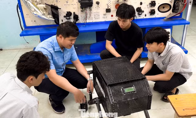 Sinh viên Đà Nẵng sáng tạo robot, AI vì cộng đồng