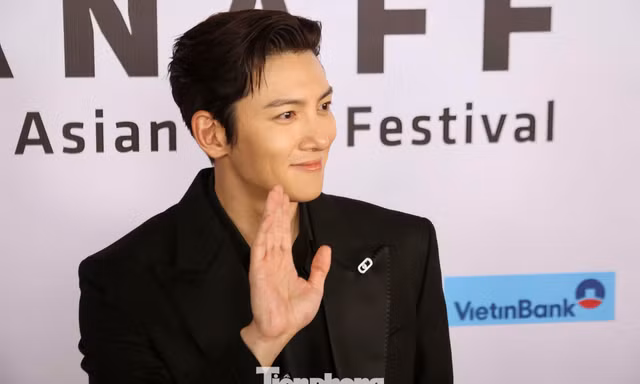 Ji Chang Wook gây sốt ở Đà Nẵng