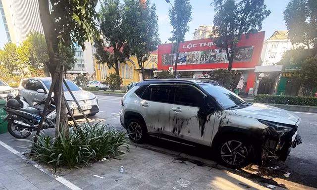 Xác định nghi phạm vụ đốt ô tô trên đường phố ở Huế