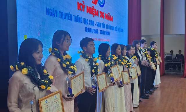 Huế tuyên dương nhiều ‘Sinh viên 5 tốt’, ‘Sao tháng Giêng’ các cấp