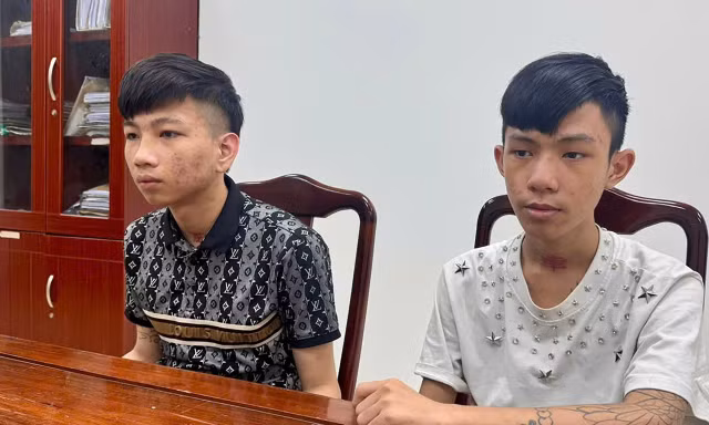 Bắt 2 đối tượng truy nã trốn sang Campuchia sau vụ chém người ở Huế