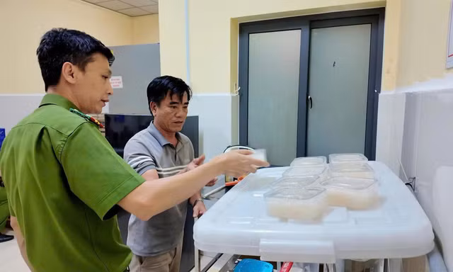 Thu giữ gần 11.000 hũ yến sào giả chuẩn bị tung ra thị trường