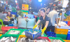 'Ngộp thở' khi giá thực phẩm leo thang