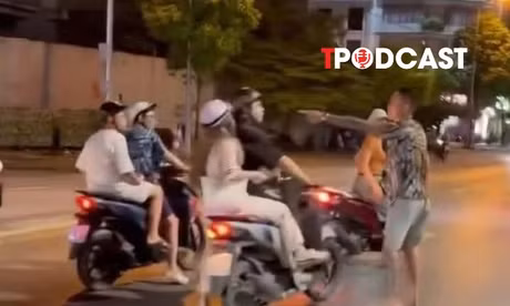 NÓNG 20/8: Công an vào cuộc vụ người đi SH đấm nam thanh niên giữa đường ở Hà Nội